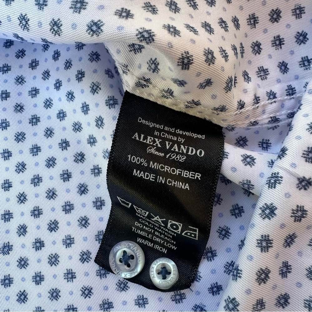 Men’s Alex Vando Long Sleeved Shirt 
Size Large​​​ - Picture 7 of 8